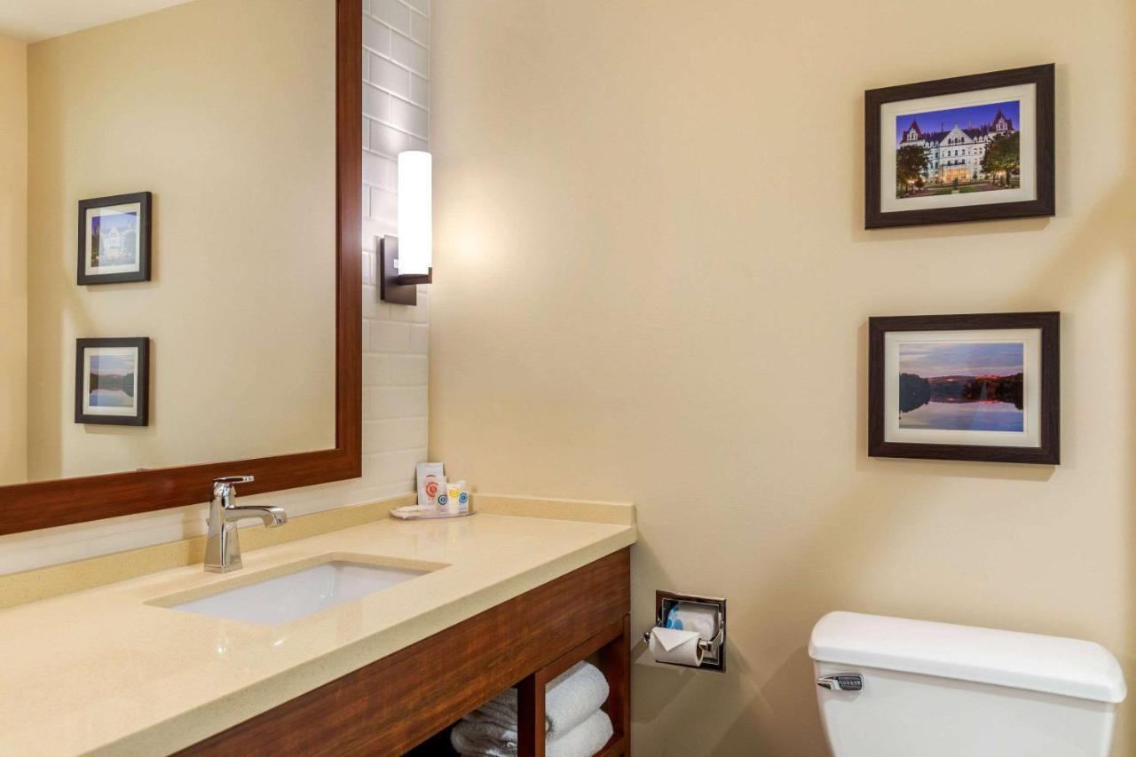 Comfort Inn & Suites Schenectady - Scotia Luaran gambar